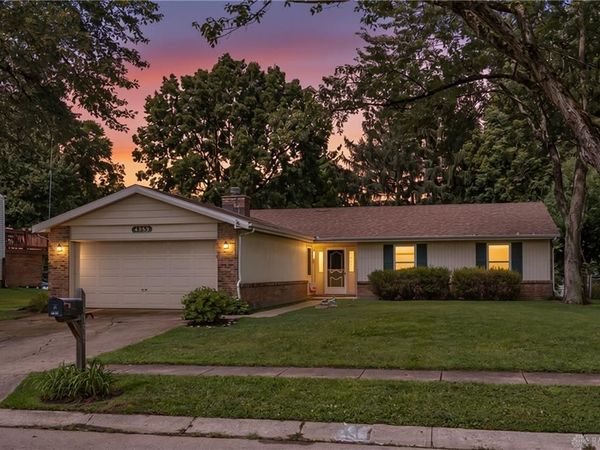 4959 Strathaven Drive, Mad River Township, OH 45424