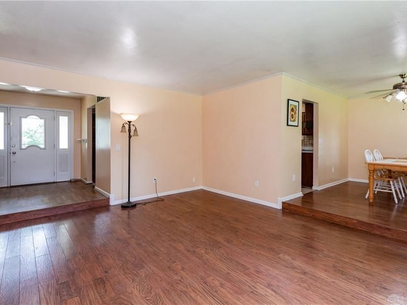 4959 Strathaven Drive, Mad River Township, OH 45424 Photo 7