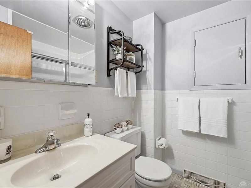 1032 W Alkaline Springs Road, Vandalia, OH 45377 Photo 22