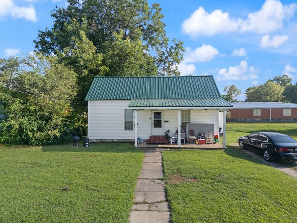 122 Church St, Martin, TN 38237
