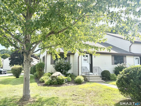 6 Oak Forest, Unit 1, Manchester, CT 06042