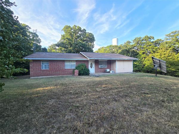 1105 Stidham , Tishomingo, OK 73460