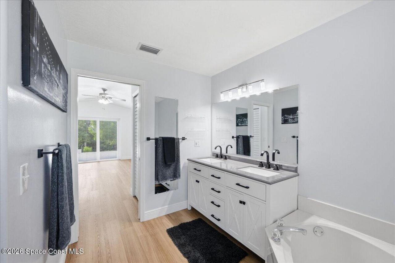 402 Concha Drive , Sebastian, FL 32958 Photo