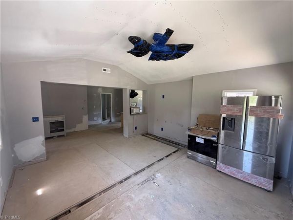 6910 Dennis Road , Walnut Cove, NC 27052