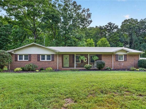 1949 Brook Drive , Asheboro, NC 27205