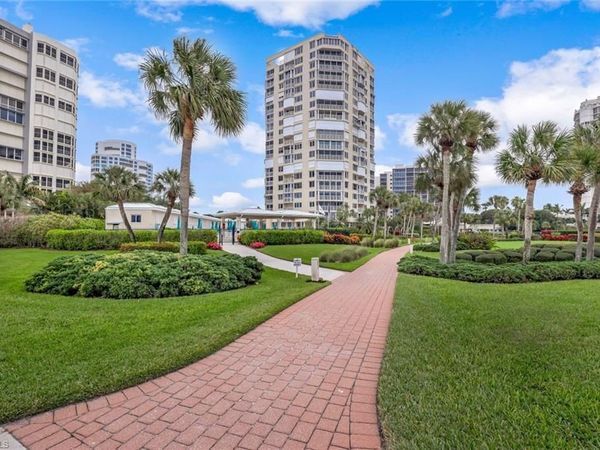 4041 Gulf Shore BLVD N, Unit 802, NAPLES, FL 34103