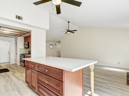 5112 Laguna Park Dr, Elk Grove, CA 95758 Photo