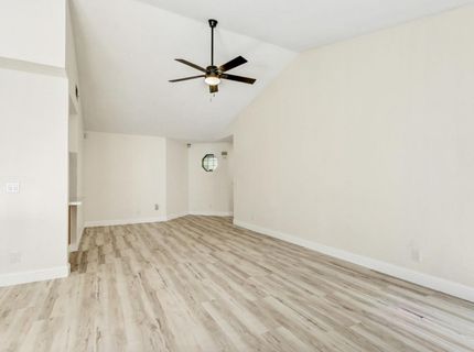 5112 Laguna Park Dr, Elk Grove, CA 95758 Photo