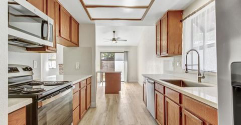 5112 Laguna Park Dr, Elk Grove, CA 95758 Photo