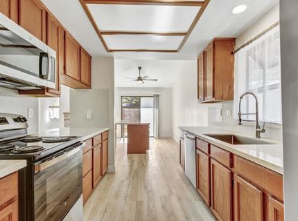 5112 Laguna Park Dr, Elk Grove, CA 95758 Photo