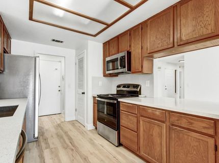 5112 Laguna Park Dr, Elk Grove, CA 95758 Photo
