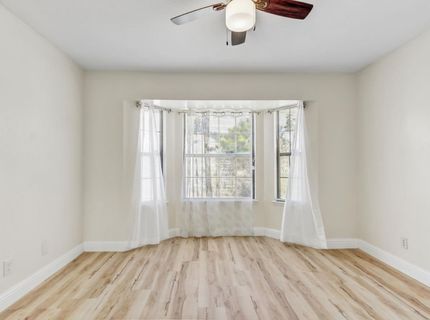 5112 Laguna Park Dr, Elk Grove, CA 95758 Photo