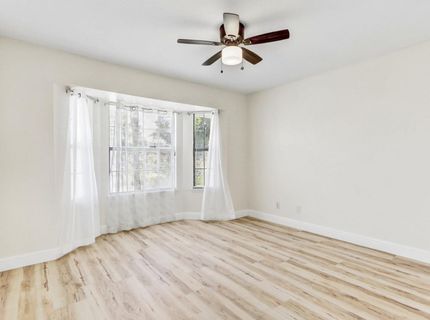 5112 Laguna Park Dr, Elk Grove, CA 95758 Photo