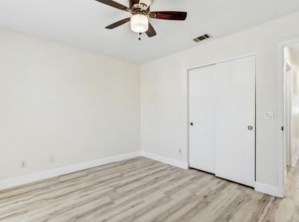 5112 Laguna Park Dr, Elk Grove, CA 95758 Photo