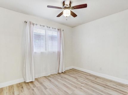 5112 Laguna Park Dr, Elk Grove, CA 95758 Photo