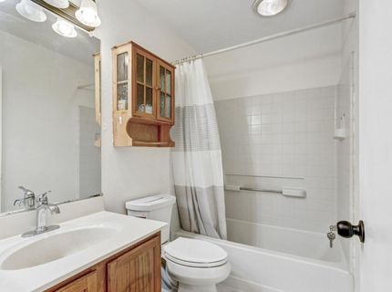 5112 Laguna Park Dr, Elk Grove, CA 95758 Photo
