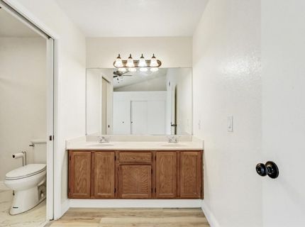 5112 Laguna Park Dr, Elk Grove, CA 95758 Photo