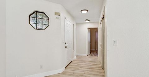 5112 Laguna Park Dr, Elk Grove, CA 95758 Photo