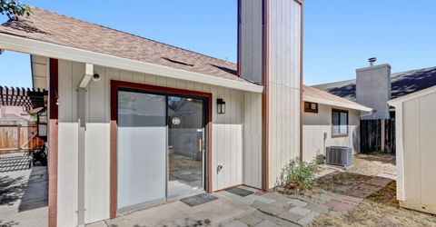 5112 Laguna Park Dr, Elk Grove, CA 95758 Photo