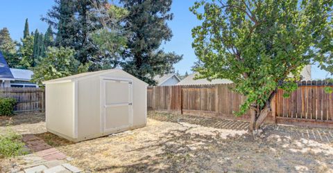 5112 Laguna Park Dr, Elk Grove, CA 95758 Photo