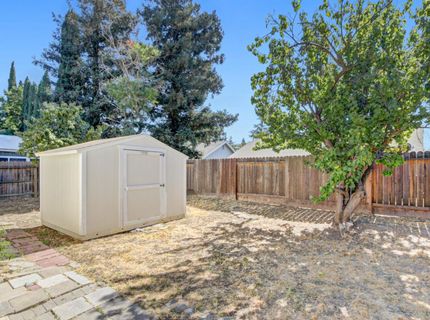 5112 Laguna Park Dr, Elk Grove, CA 95758 Photo