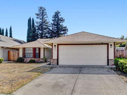 5112 Laguna Park Dr, Elk Grove, CA 95758 Photo