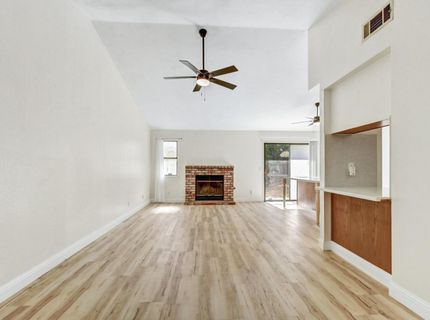 5112 Laguna Park Dr, Elk Grove, CA 95758 Photo