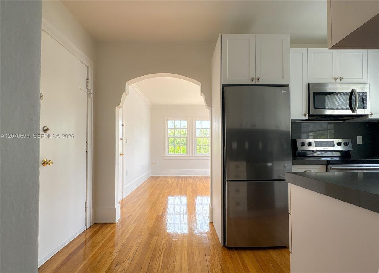 4342 Sheridan Ave , Unit 5, Miami Beach, FL 33140 Photo
