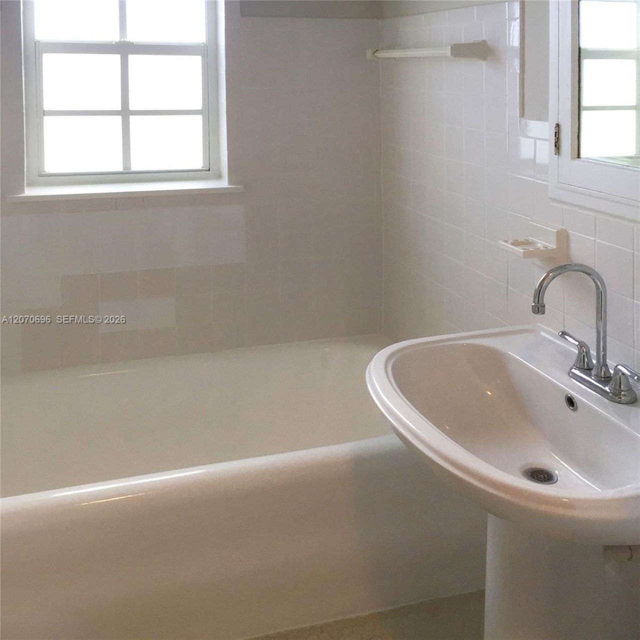 4342 Sheridan Ave , Unit 5, Miami Beach, FL 33140 Photo