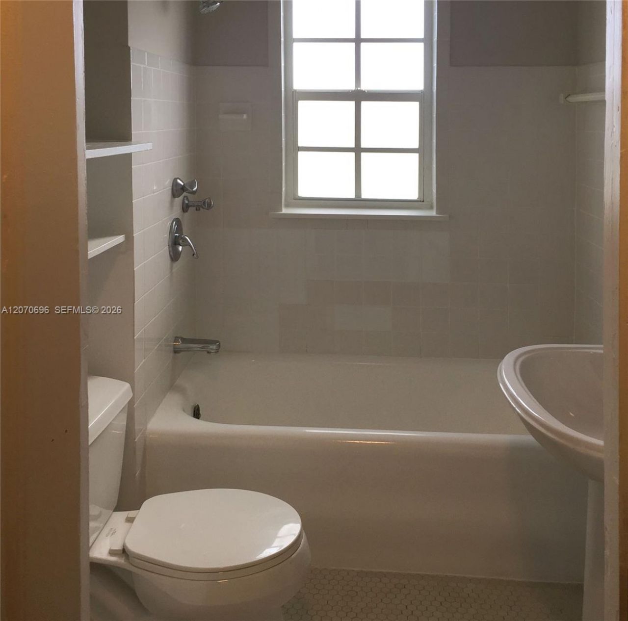4342 Sheridan Ave , Unit 5, Miami Beach, FL 33140 Photo