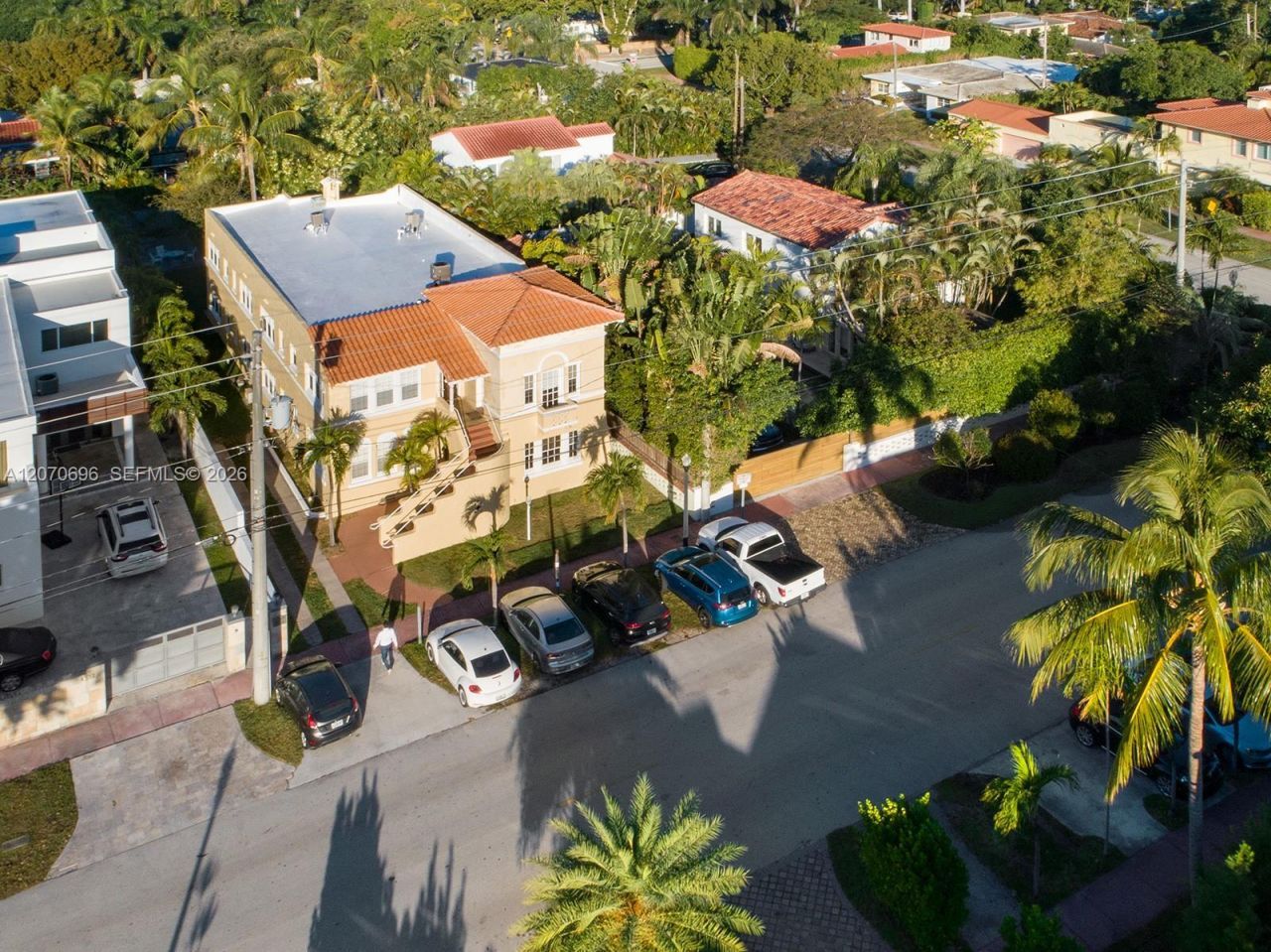 4342 Sheridan Ave , Unit 5, Miami Beach, FL 33140 Photo