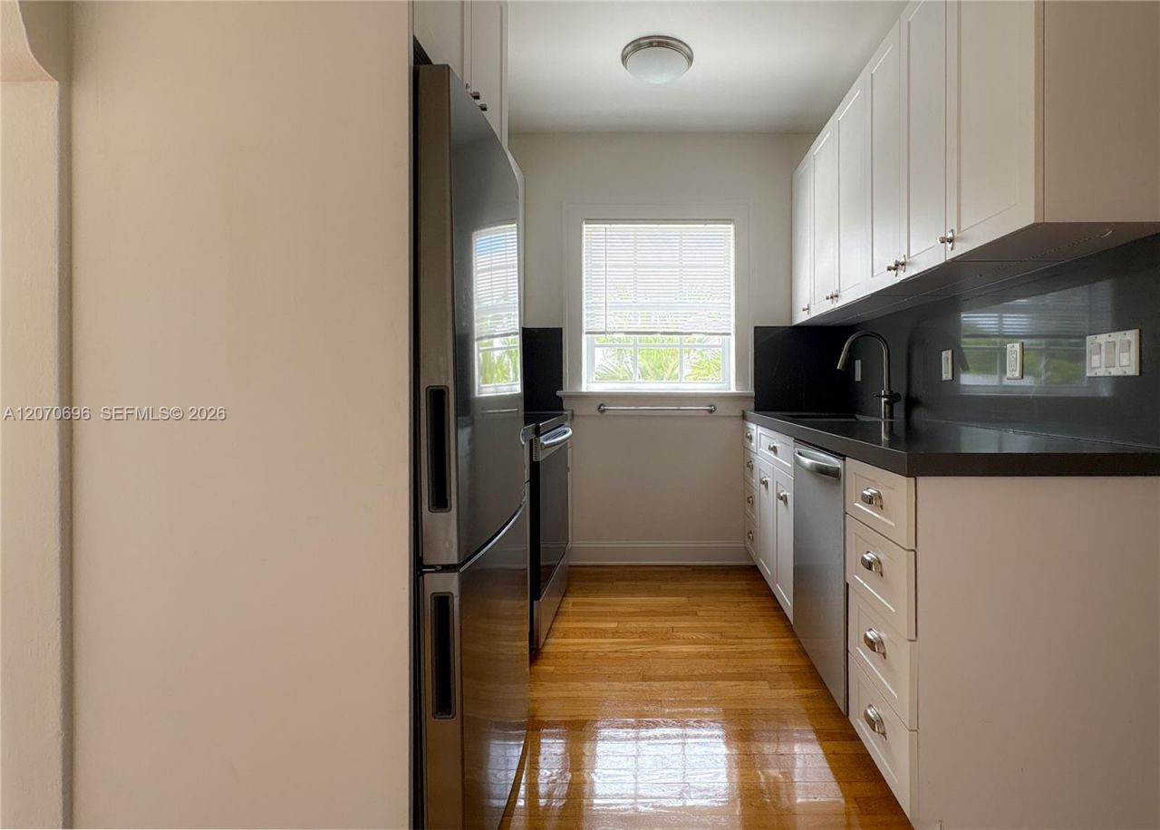 4342 Sheridan Ave , Unit 5, Miami Beach, FL 33140 Photo