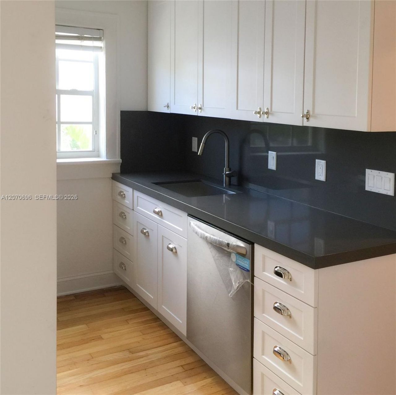 4342 Sheridan Ave , Unit 5, Miami Beach, FL 33140 Photo
