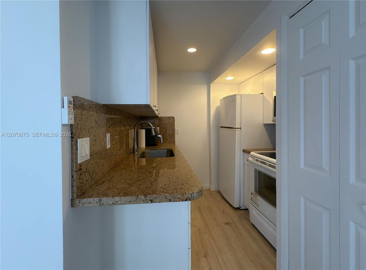 4349 Sheridan Ave , Unit 11, Miami Beach, FL 33140 Photo