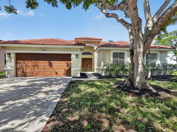 2342 NW 184th Ter , Pembroke Pines, FL 33029