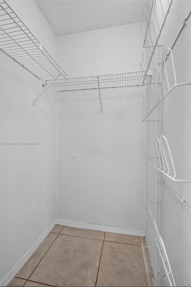 2342 NW 184th Ter , Pembroke Pines, FL 33029 Photo