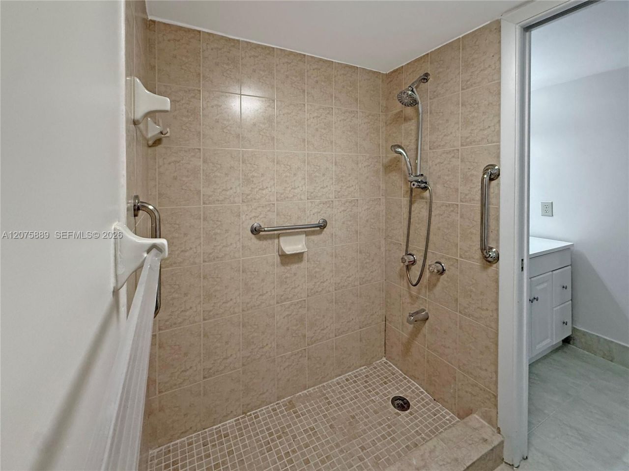 995 SW 84th Ave , Unit 309, Miami, FL 33144 Photo