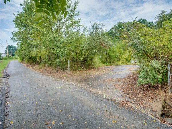 1312 Saratoga Road, Kingsport, TN 37660