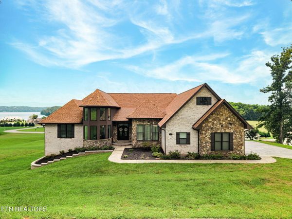 1005 Enchanted Drive, Dandridge, TN 37725