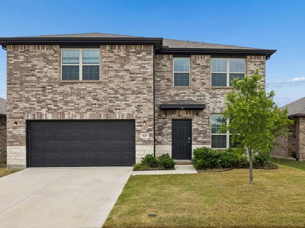 925 Billups Drive, Van Alstyne, TX 75495
