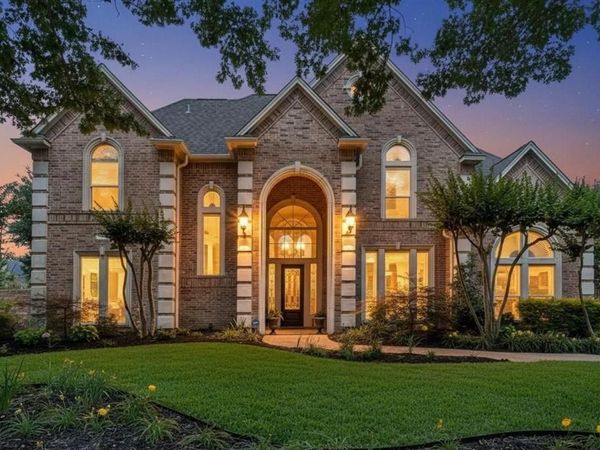 215 Bent Creek Court, Southlake, TX 76092