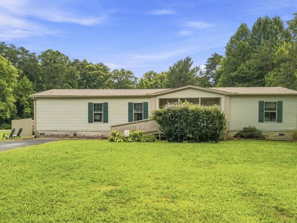 55 Raccoon Creek Rd , Crossville, TN 38572