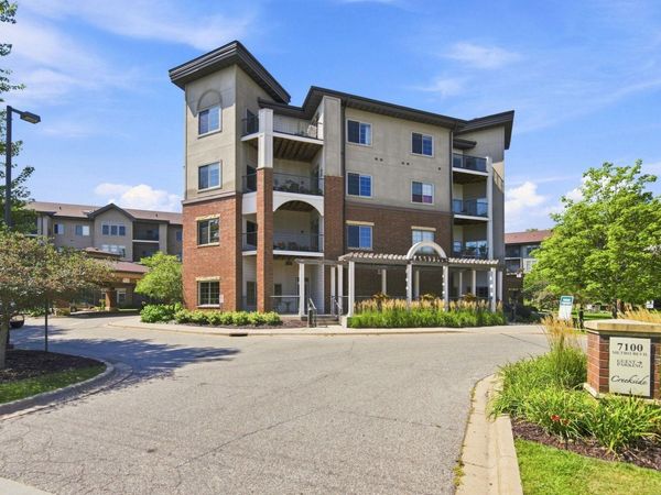 7100 Metro Boulevard, Unit 213, Edina, MN 55439