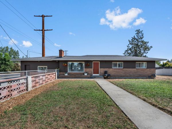 1516 SW 23rd Street, Redmond, OR 97756