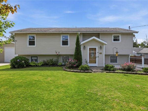 6525 Woodside Place, Niagara Falls, NY 14304