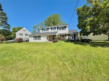 7 Berrywood Road, Liverpool, NY 13090