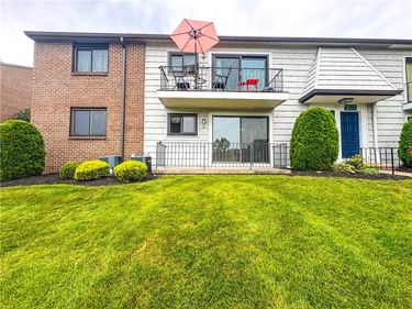 10-2 High Gate , Fairport, NY 14450