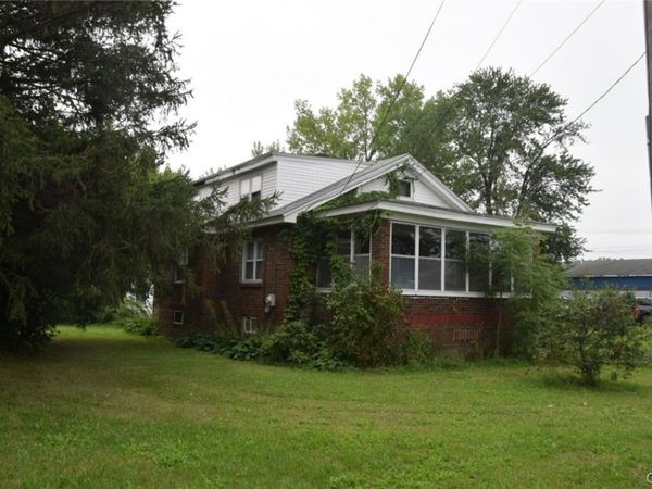 6086 Court Street Road, Syracuse, NY 13206