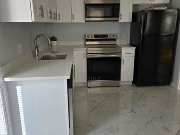 239 Hillberg Ave, Brockton, MA 02301