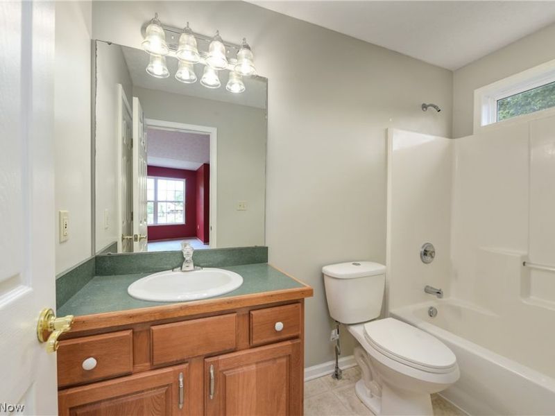 25273 Briarwood Lane, Columbia Station, OH 44028 Photo 17